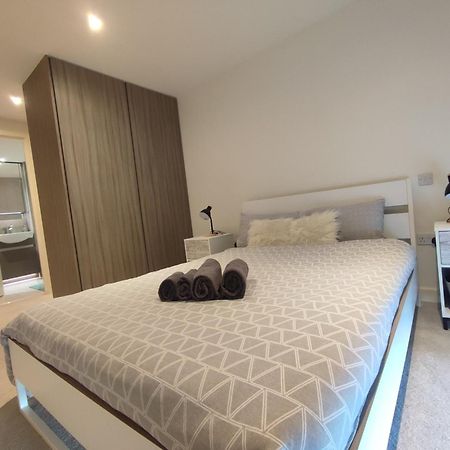 Luxury Riverside Apt With Easy Access To Central London, O2, Excel Centre And Parking Eksteriør bilde