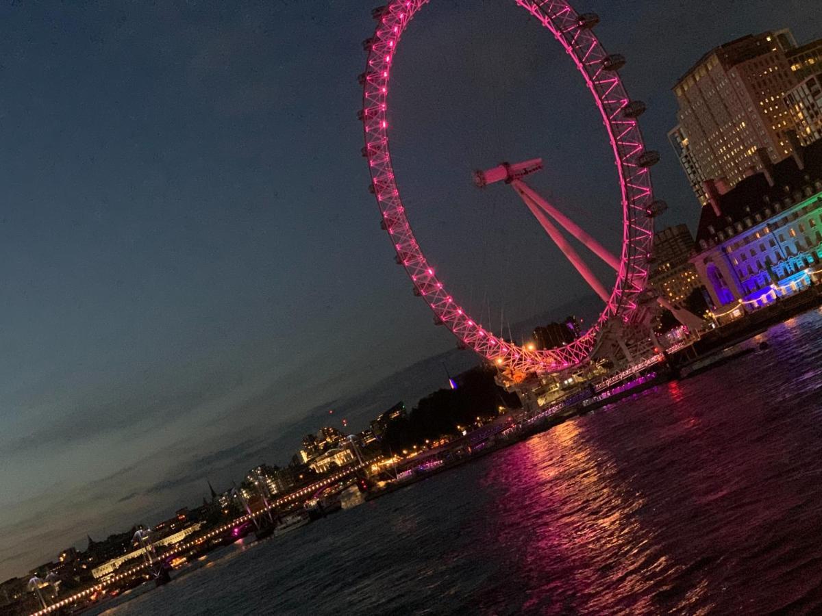 Luxury Riverside Apt With Easy Access To Central London, O2, Excel Centre And Parking Eksteriør bilde